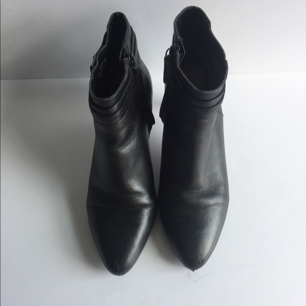 Cole Haan Kitten Heel ankle boots, size 5.5B